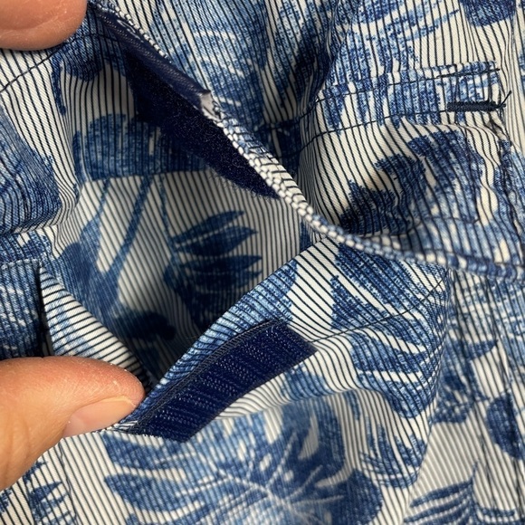Calvin Klein‎ Men's Swim Shorts Blue Hawaiian print, pockets, lined, sz M, EUC - Picture 5 of 9